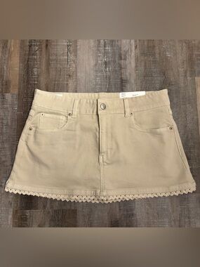 NWT American Eagle Stretch Low-Rise Crochet Micro Skort Cream Size 4